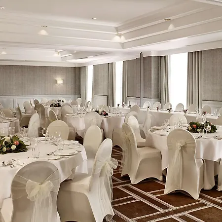 Hyatt Regency Ξενοδοχείο 4*